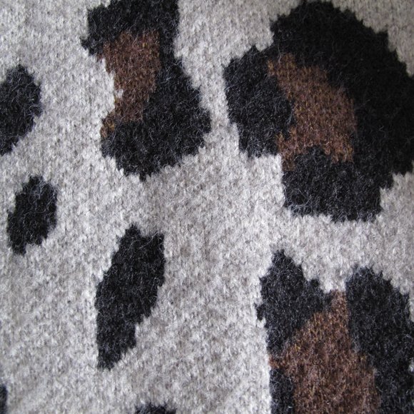 GOODNIGHT MACAROON Leopard Print Button Front Cardigan - Picture 5 of 10